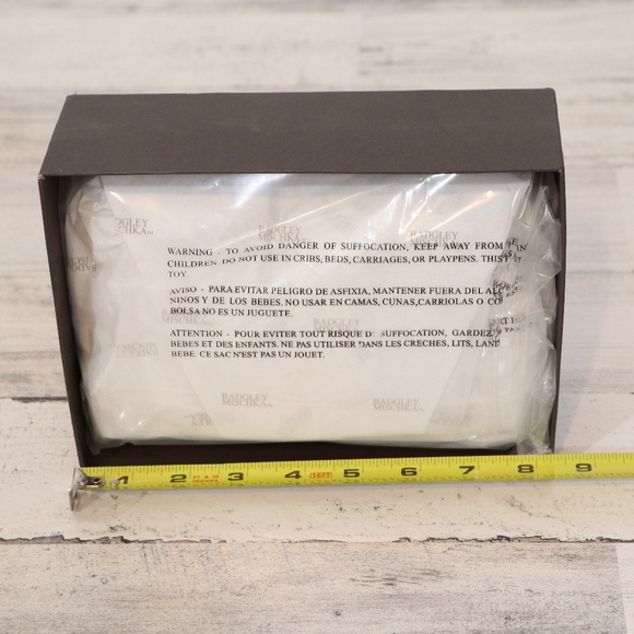 Badgley Mischka Rhinestone Bow Guile Clutch Ivory  Evening Bag - Picture 12 of 13